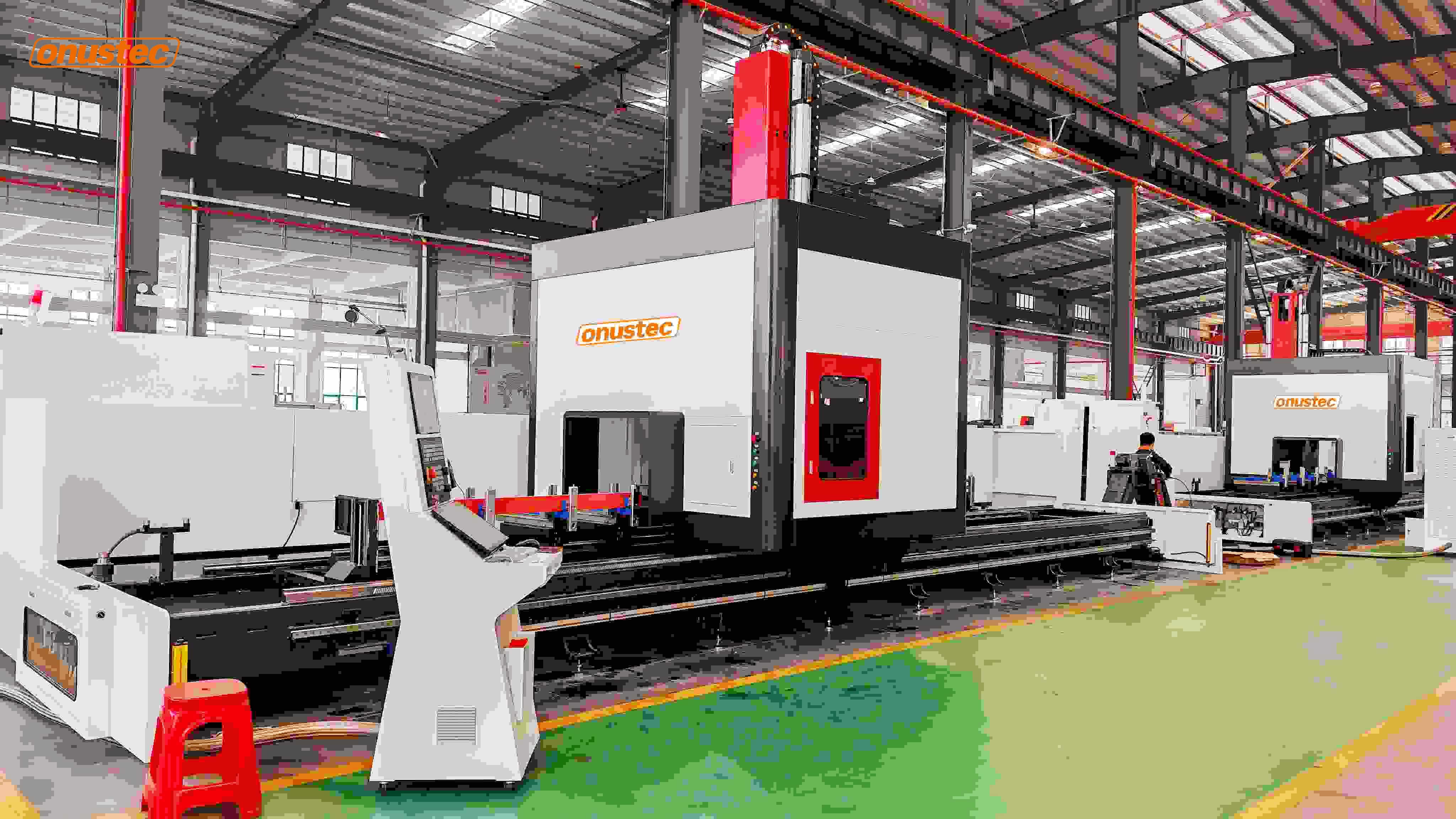 Onustec 5-Axis CNC Machining Center 1 5-осевой обрабатывающий центр с ЧПУ Onustec 1