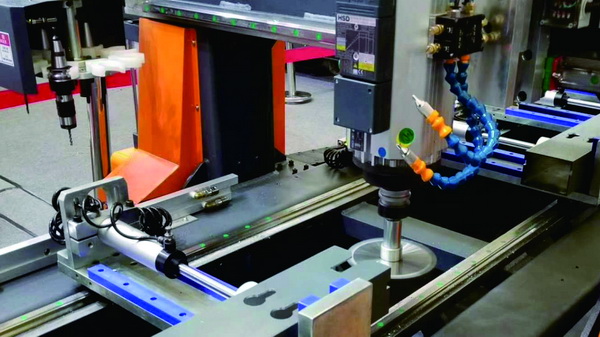 Концевое фрезерование больших лезвий SP 3-AXIS